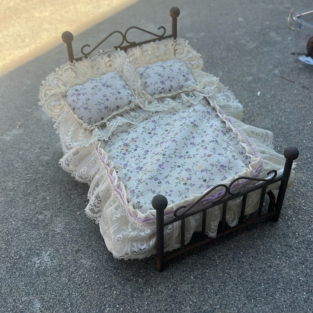Vintage Dollhouse Bed & Frame
